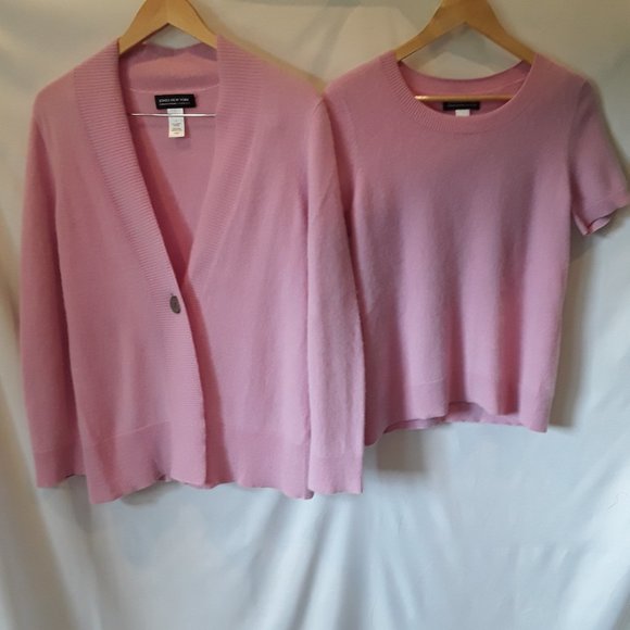 Jones New York Sweaters - VGW Jones New York rose cashmere sweater SET